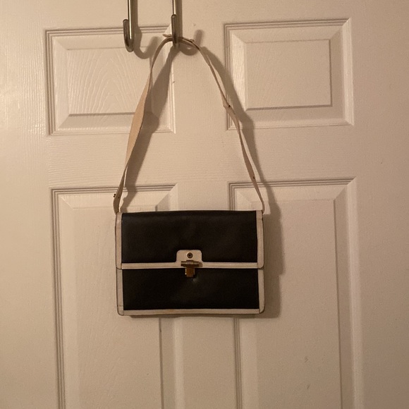 Salvador faragamo purse made in Italy - Picture 6 of 7